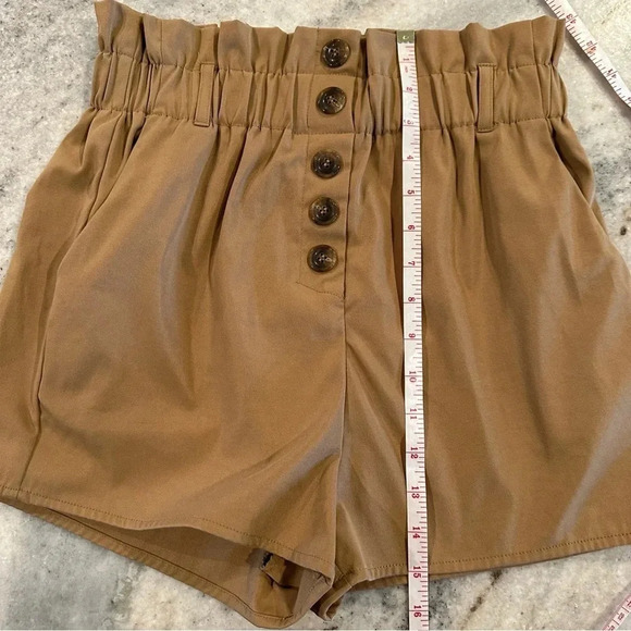 Love Tree Womens High Waisted Camel Button Detail w/ Pockets Shorts Size Medium - Picture 6 of 9